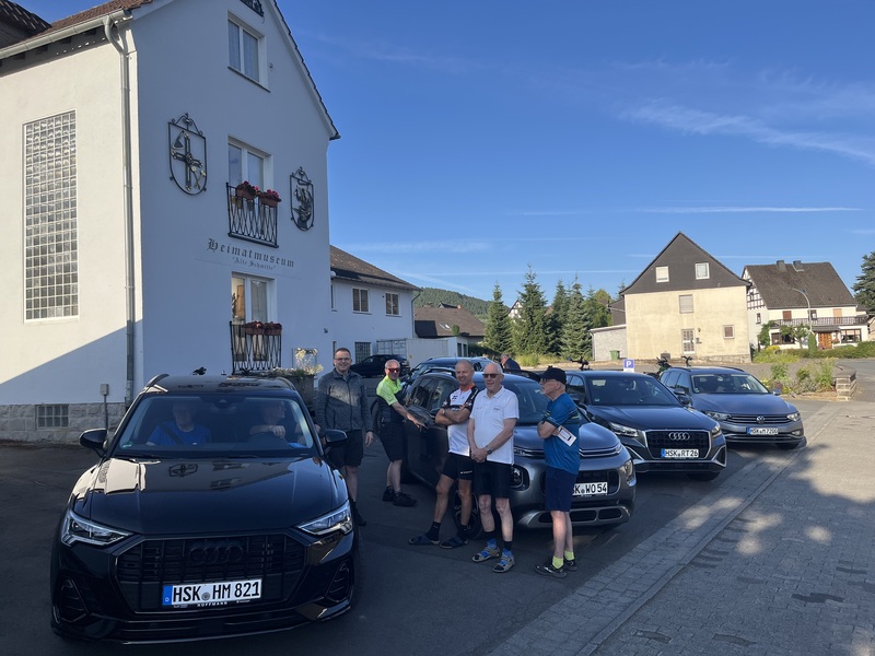 Aufbruch zur Radtour an der Mosel am 4.7.2025.jpg