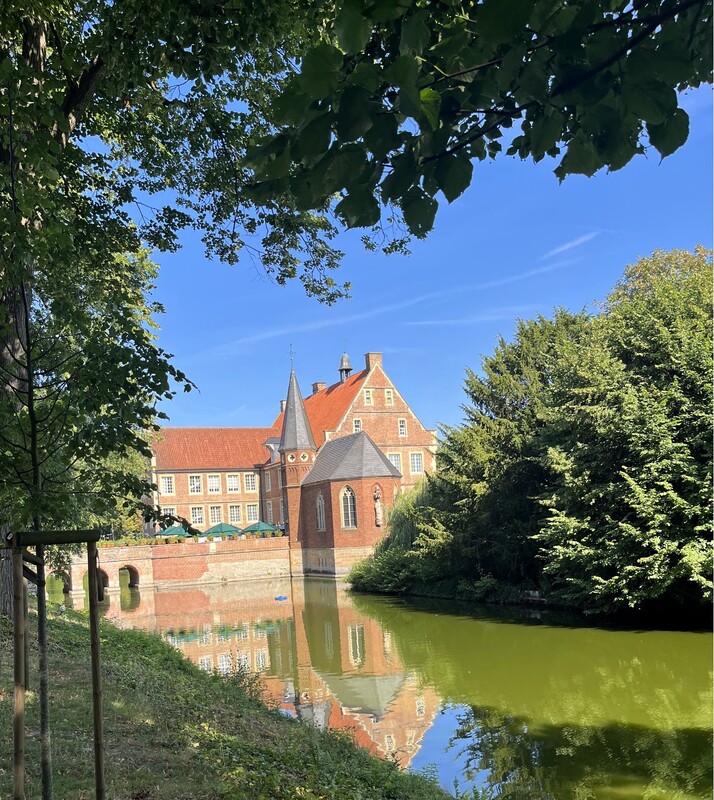 Burg Hülshoff im Münsterland.jpg