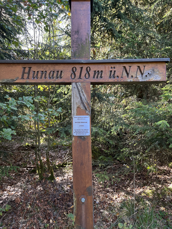 Hunau Gipfelkreuz.jpg