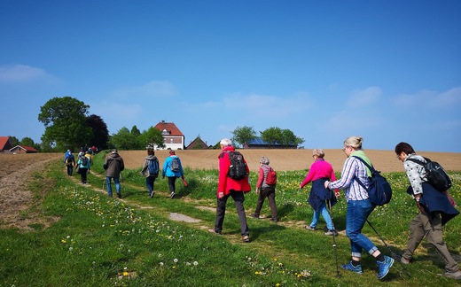 1.-Mai-Wanderung mit dem SGV Dortmund-Hoechsten bei Schule-Kökelsen