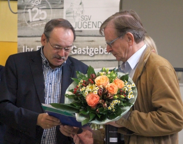 SGV Präsident Thomas Gemke gratuliert Jürgen Erdmann