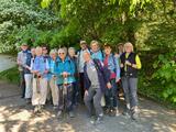10.05.25 Unsere fröhliche Wandergruppe auf der Wanderung durch Burgholz