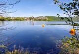 30.04.Blick auf Wasser und Berge, wie im Urlaub