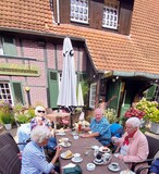 10.09.Kaffeetrinken in der Sonne anschließend